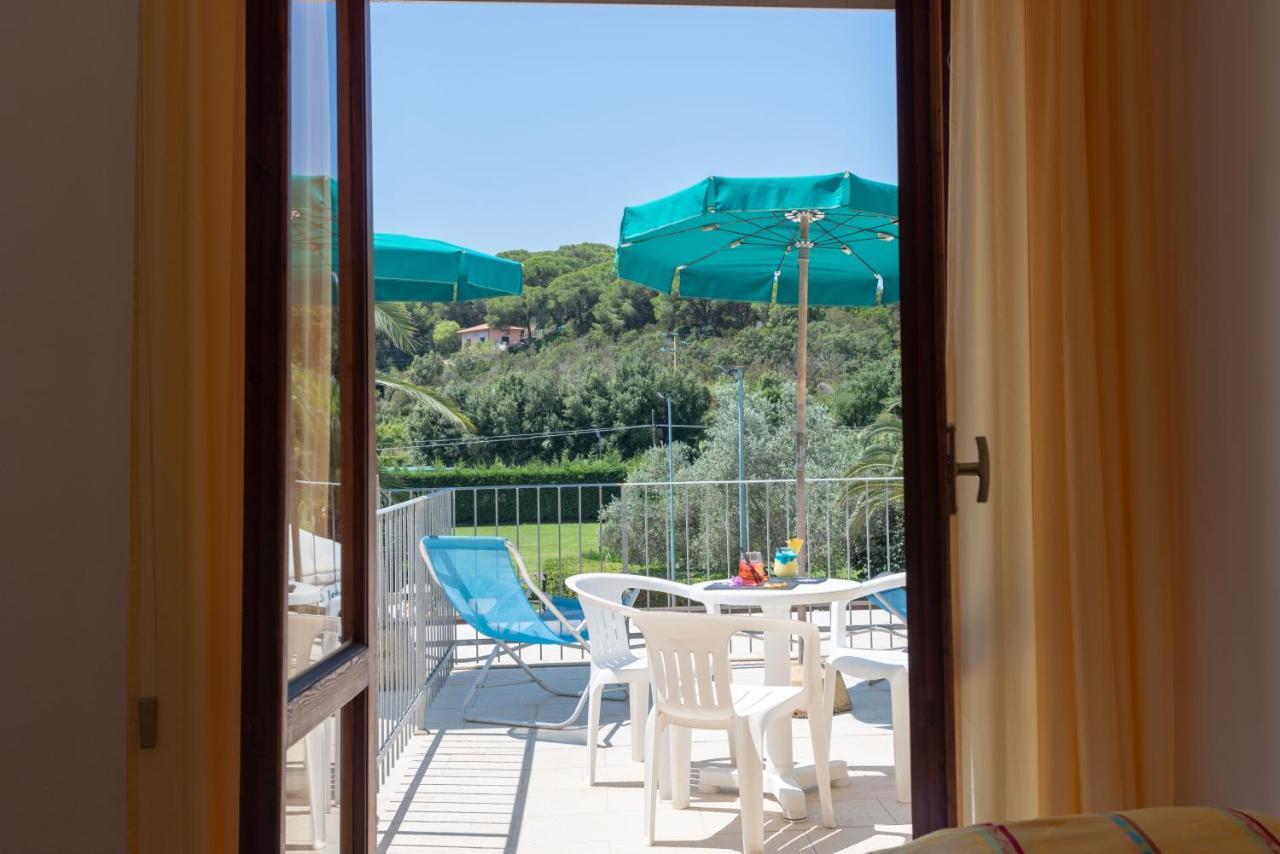 Hotel Le Acacie Capoliveri  Exterior photo